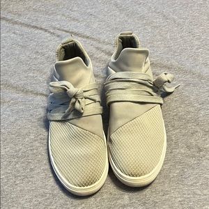 Steve Madden slip on sneakers